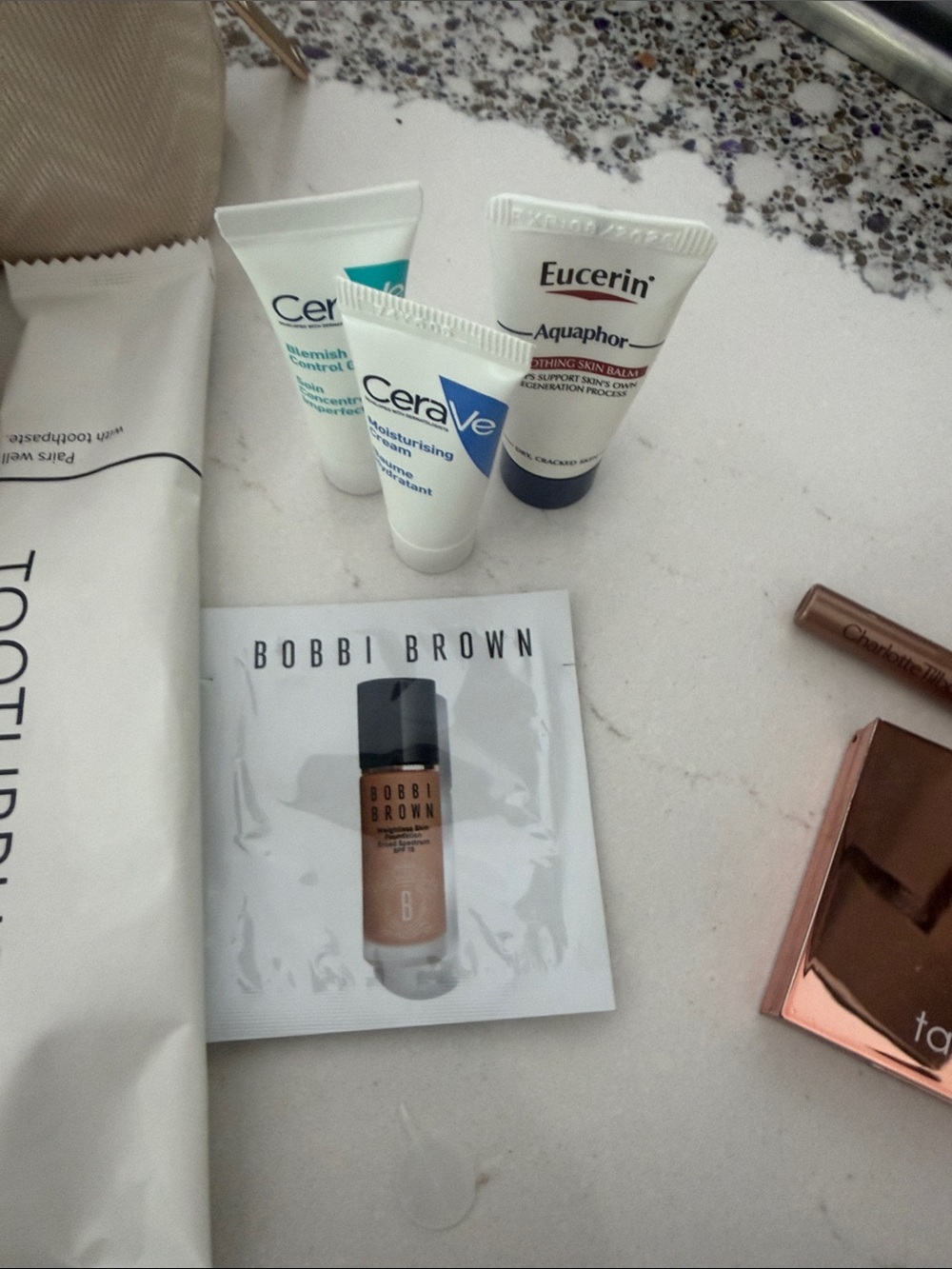 Missoni FC amenity bag , tarte , lakur, nails, Marc Jacob lipstick & - Picture 5 of 7
